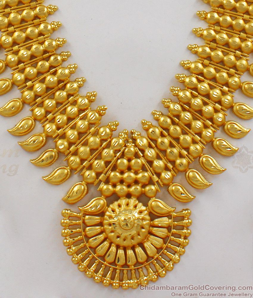 Matt Finish Grand Kerala Bridal Gold Necklace Wedding Collections HR1823