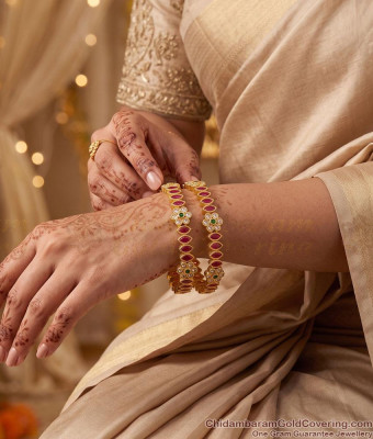 BR2932-2.8 Set Of Two Trendy Antique Finish Kemp Stone Bangle For Bridal Wear
