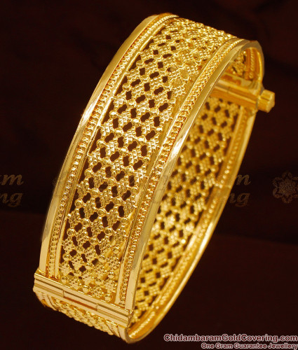 Size Gold Kada Bangle Net Pattern Screw Type