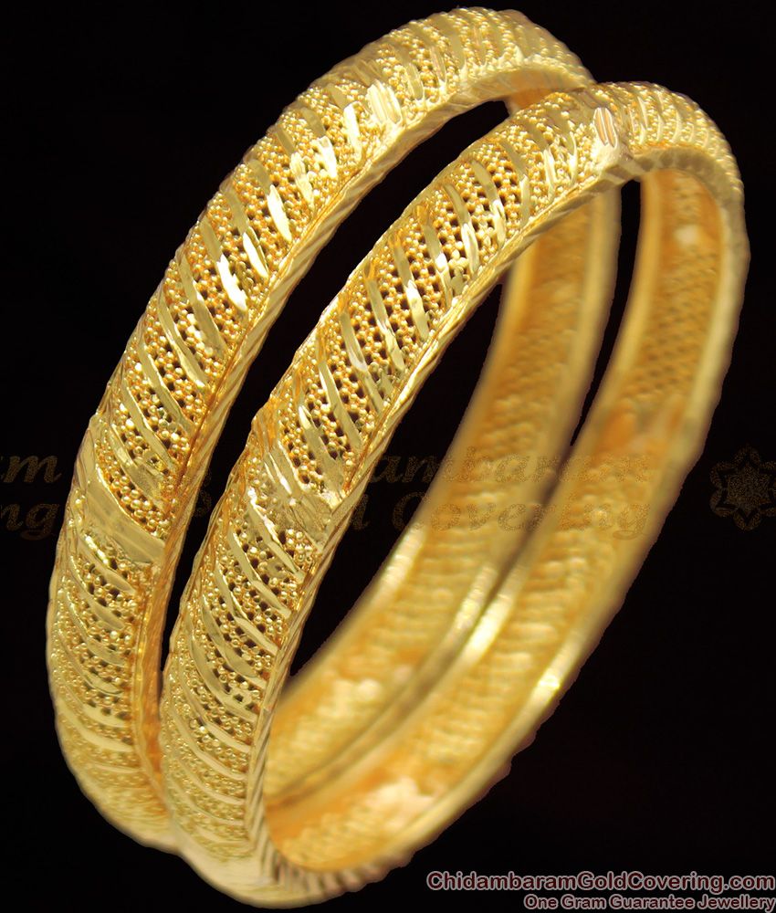 BR1069-2.6 Traditional Kerala Gold Pattern Bangles For Ladies Diwali Offer BR1069-2.6 Traditional Kerala Gold Pattern Bangles For Ladies Diwali Offer