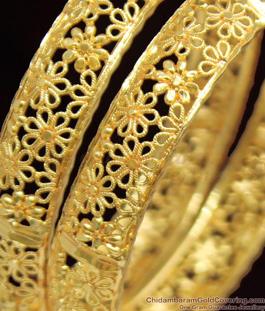 BR1077-2.4 Beautiful Flower Filled Gold Pattern Attractive Bangles For Regular Use