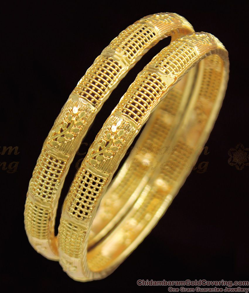 BR1087-2.10 Net Pattern Beautiful Leaf Design Gold Plated Bangle Daily Wear