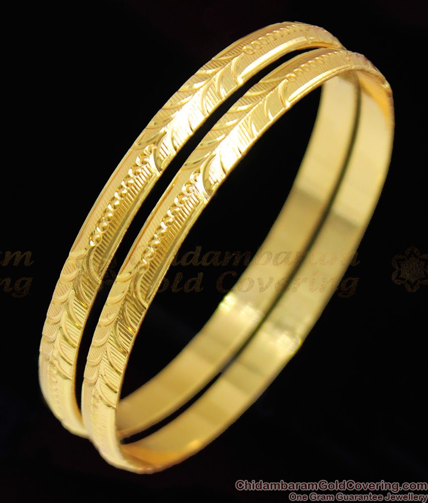 BR1096-2.6 South Indian Traditional Gold Finish Bangles For Regular Use