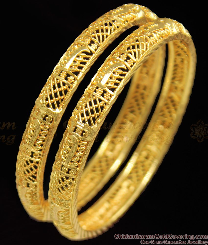 BR1100-2.4 Stunning Leaf Pattern Gold Bangles Special Gift For Girls