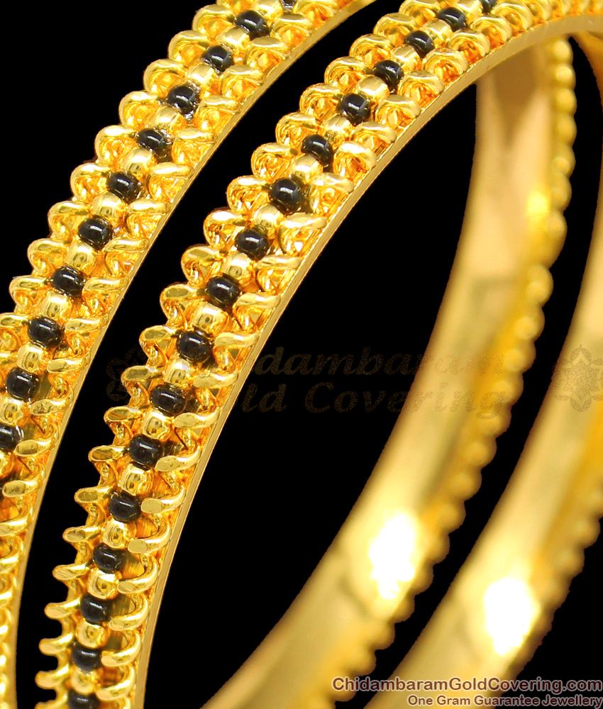 BR1207-2.4 New Fashion Black Beads Fancy Design Plain Gold Bangles For Ladies Online  
