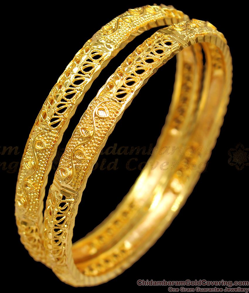 BR1224-2.6 Womens Favorite Leaf Design Gold Imitation Bangles Bridal Ornament 