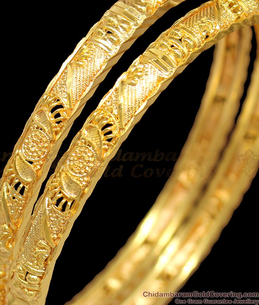 BR1227-2.8 Self Work Plain Gold Kerala Bangles Design For Special Persons BR1227-2.8 Self Work Plain Gold Kerala Bangles Design For Special Persons