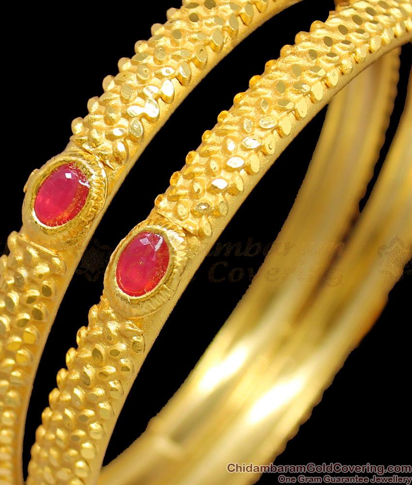 BR1240-2.6 Trendy Kemp Work Leaf Pattern Gold Forming Bangles For Ladies