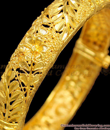 BR1244 2.6 Glittering Kada Real Gold Tone Forming Screw Type Plain