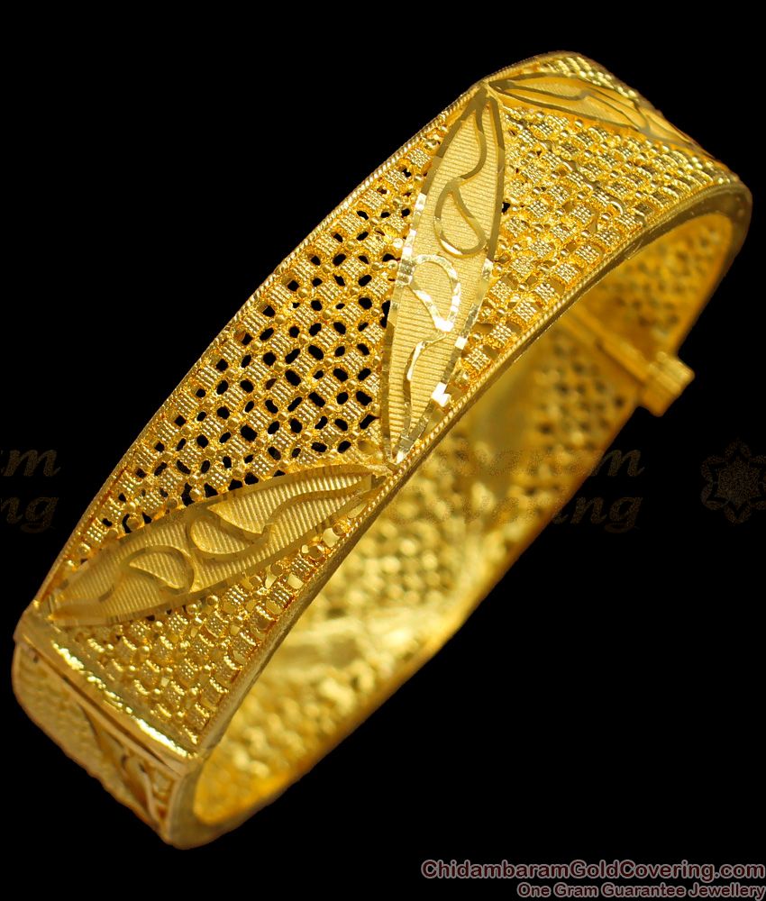 BR1301-2.8 Grand Bridal Screw Type Model Gold Forming Bangle
