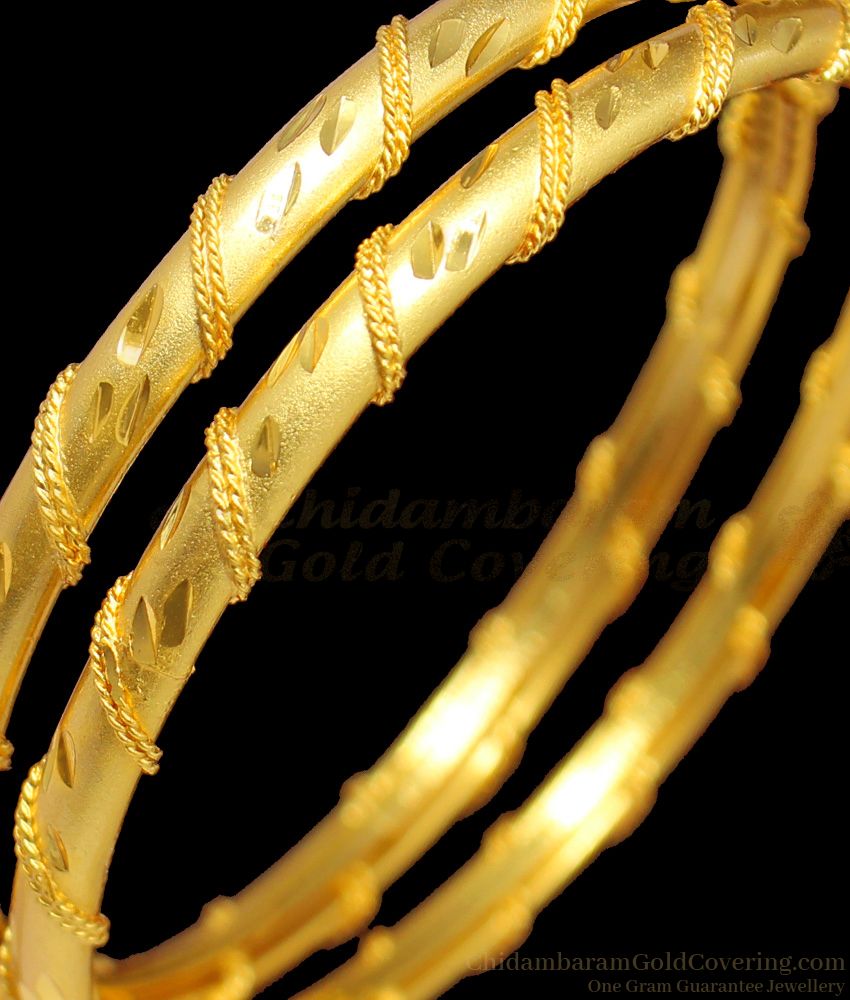 BR1308-2.10 Trendy Shining Thread Model Gold Forming Bangles Set Of Two