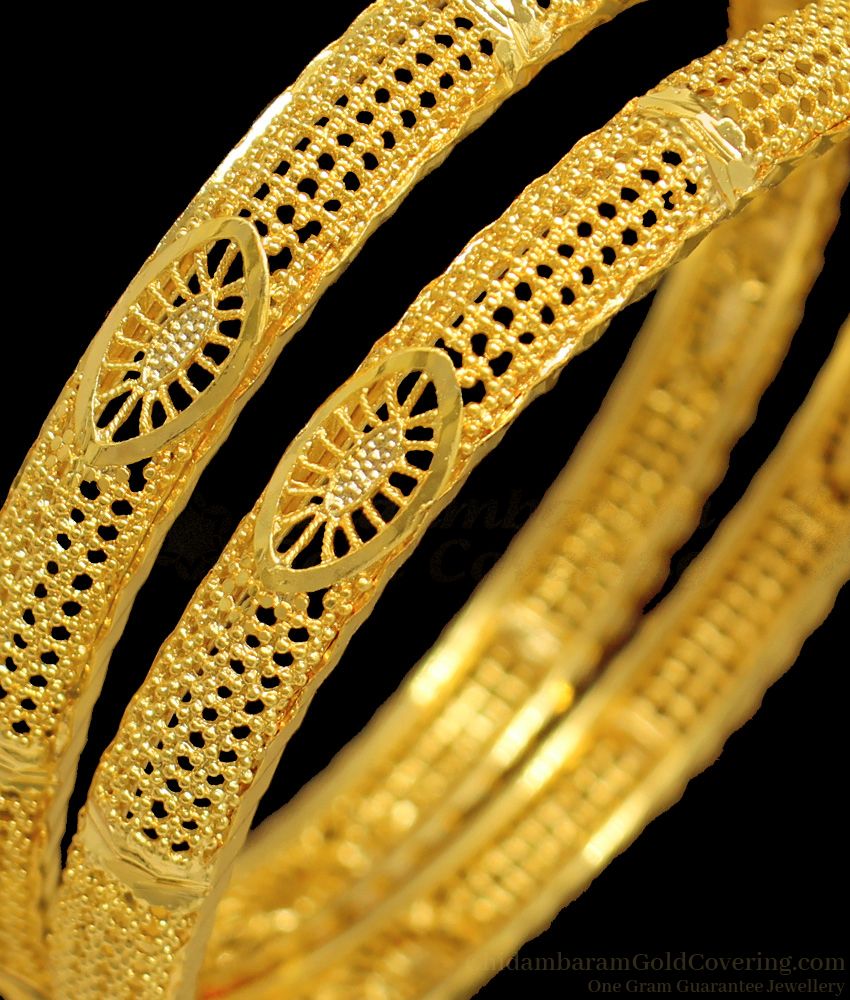BR1320-2.6 South Indian Traditional Gold Pattern Trendy Design Bangles Festive Model BR1320-2.6 South Indian Traditional Gold Pattern Trendy Design Bangles Festive Model
