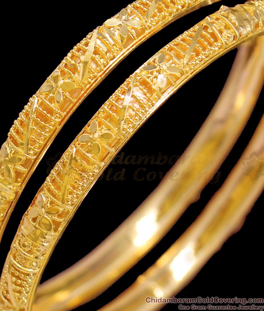 BR1338-2.6 Wonderful Gold Imitation Occasional Wear Bangles Flower Model New Collections