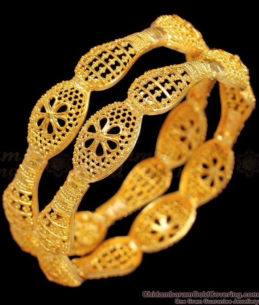 BR1341-2.10 Gold Inspired Flower Model Attractive Bangles For Regular Use