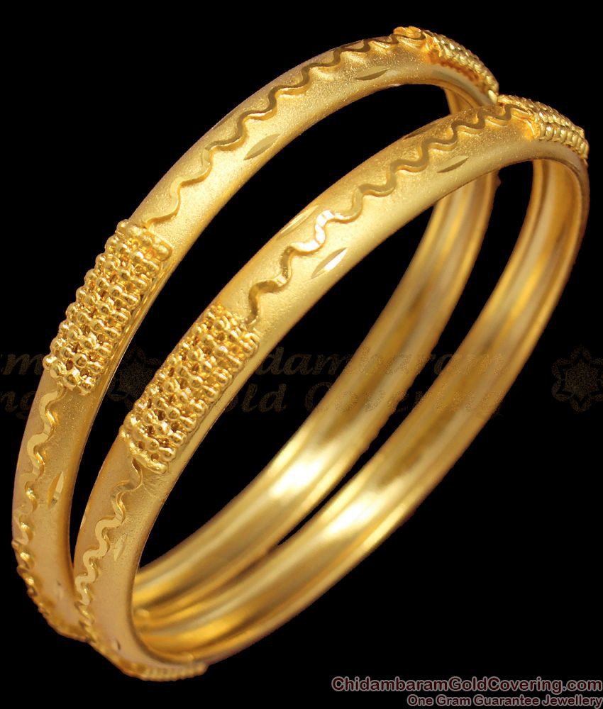 BR1351-2.6 Unique Design Real Gold Forming Pattern Unique Bangle Collections