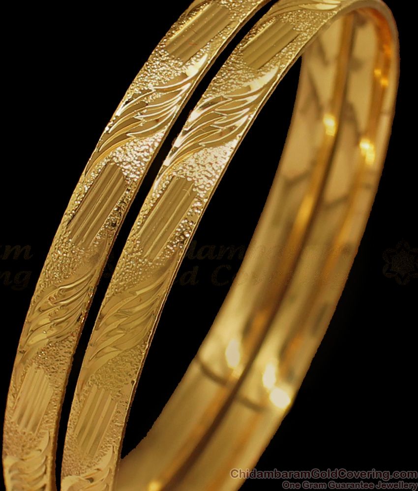 BR1620-2.6 Simple and Plain Gold Bangle Collections For Women Daily Use