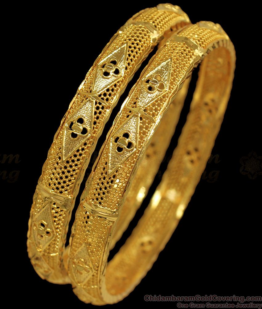 BR1767-2.4 Net Pattern Gold Kerala Bangle Designs Shop Online