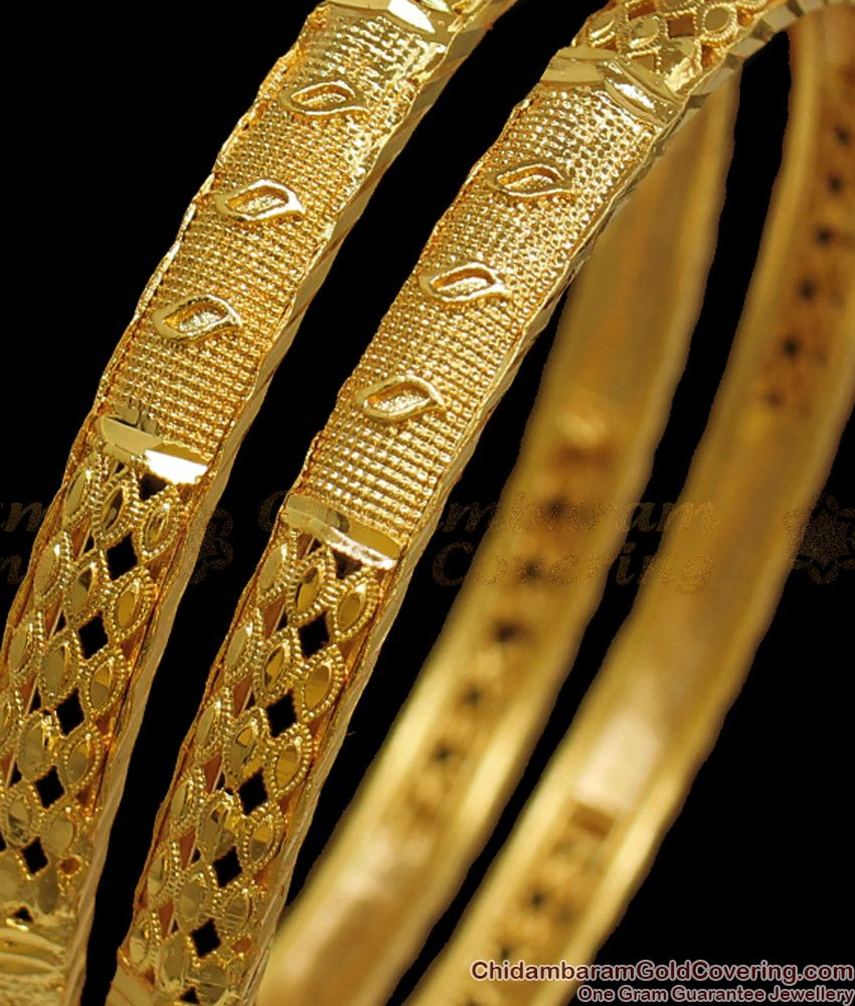 BR17822.4 Kerala Designs Real Gold Bangle Daily Wear Collections