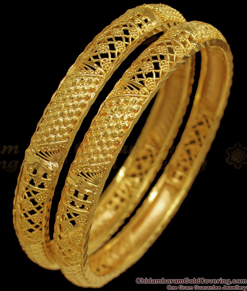 BR1832-2.8 Real Gold Plated Mini Flower Design Forming Bangles