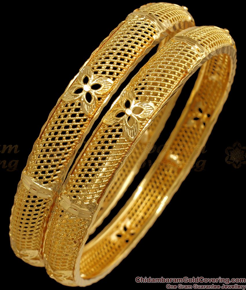 BR1892-2.4 Size Beautiful Gold Plated Bangles Net Pattern Flower Design 