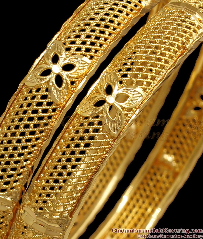 BR1892-2.10 Size Beautiful Gold Plated Bangles Net Pattern Flower Design 