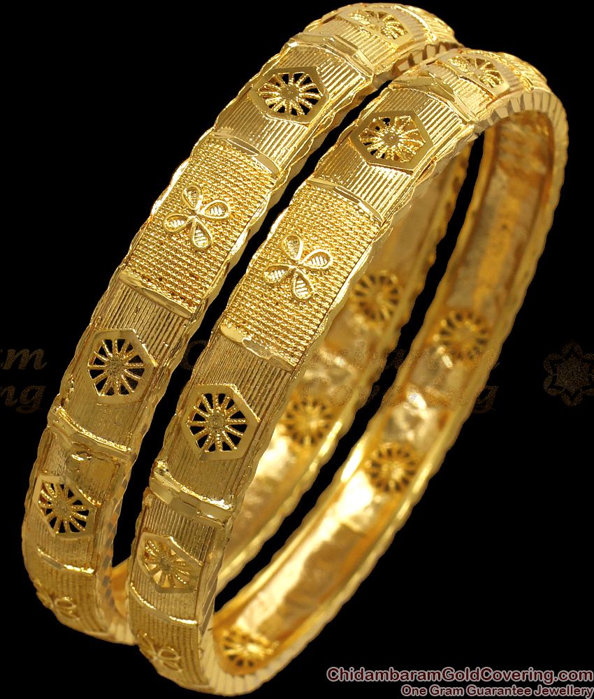 BR1895-2.4 Size Latest Broad Gold Plated Bangles Hollow Flower Design