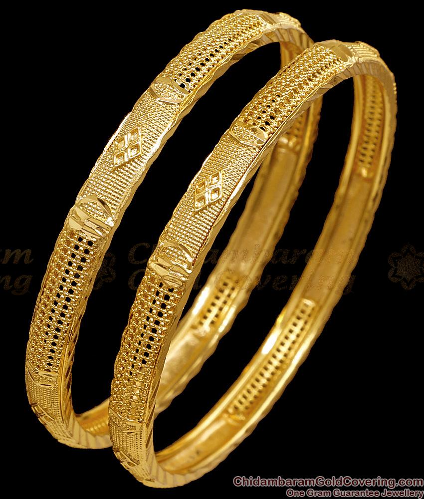 BR1936-2.10 Set Of Two Regular Wear MIcro Gold Polish Bangle Design Without Stone