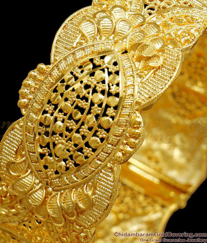 BR2240 2.8 Size Grand Screw Type Real Gold Tone Kada Bangles Forming Bridal Collections