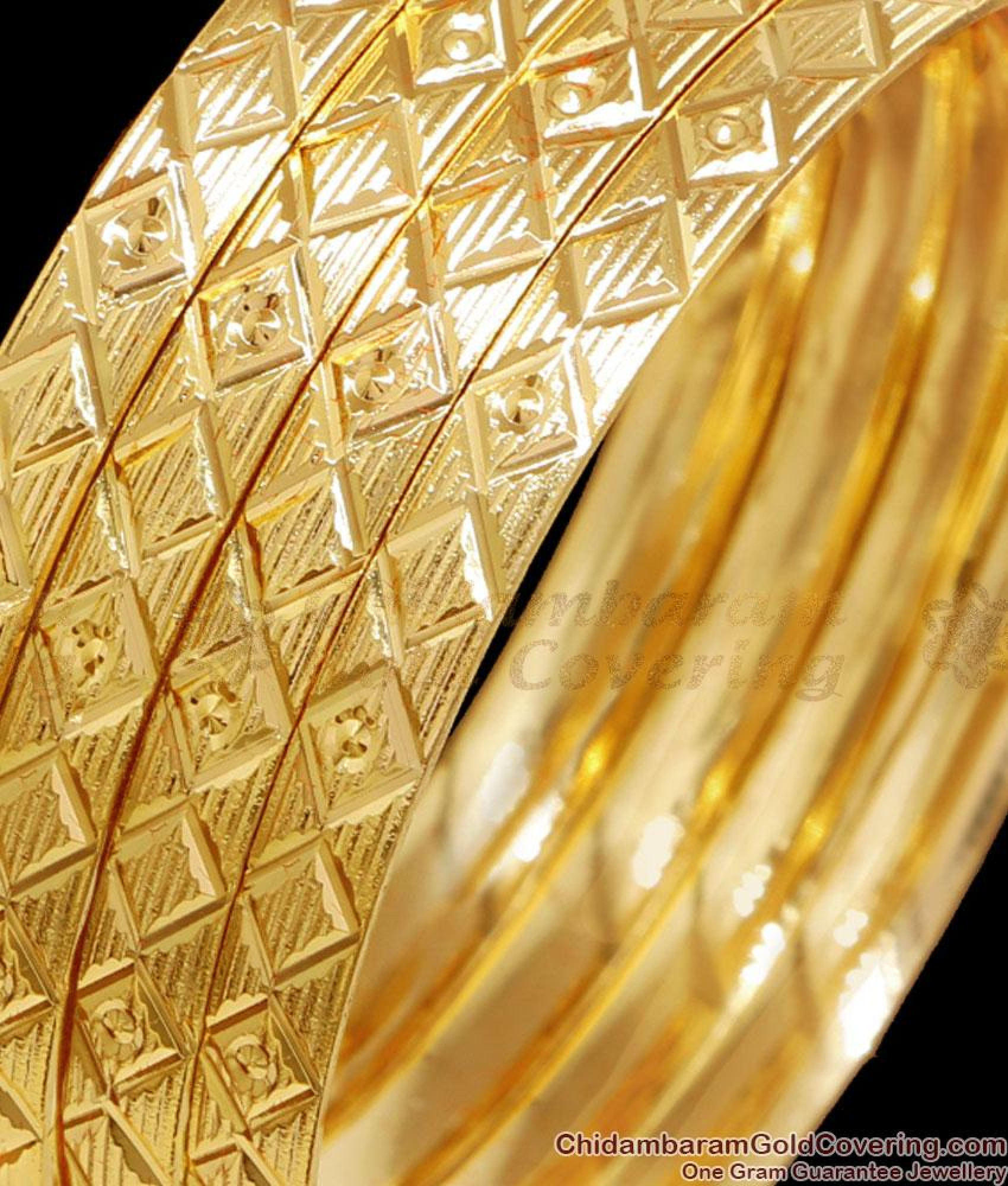 BR2489-2.10 Size Set Of Four Diamond Pattern 1 Gram Gold Bangle Set