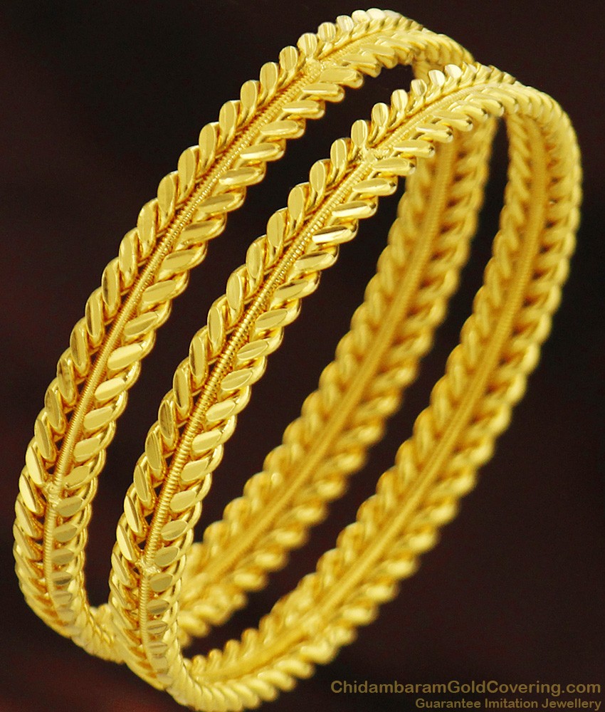 BR253-2.8 Size Unique Gold Design Bangles Set for Girls Online BR253-2.8 Size Unique Gold Design Bangles Set for Girls Online