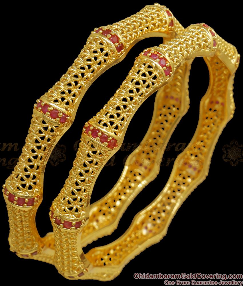 BR2022-2.6 Size Gorgeous Net Pattern Gold Plated Bangle Ruby Stone