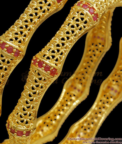 Size Gorgeous Net Pattern Gold Plated Bangle Ruby
