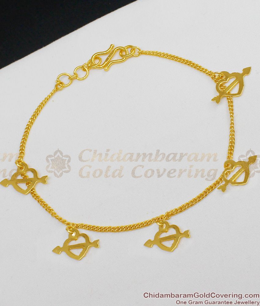 Thin Fancy Heart Design Gold Plated Bracelet For Ladies Daily Wear BRAC073