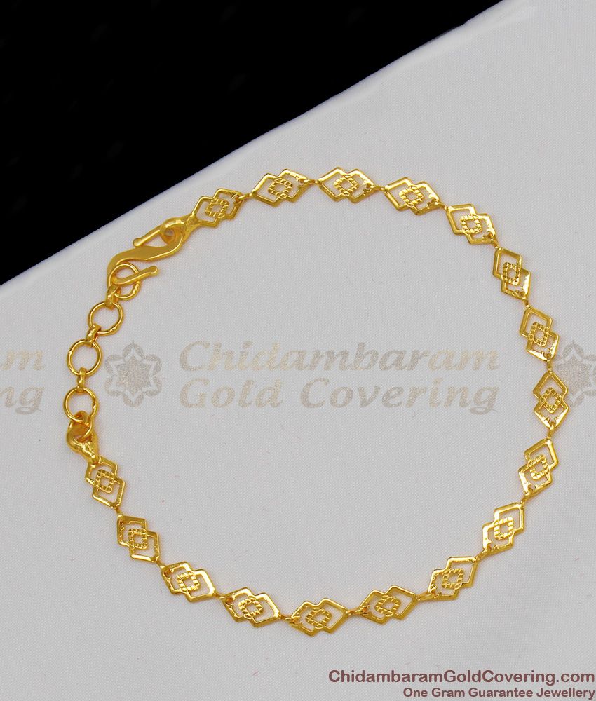 Amazing Gold Imitation Bracelet Jewellery Light Weight Product For Comfort use BRAC090