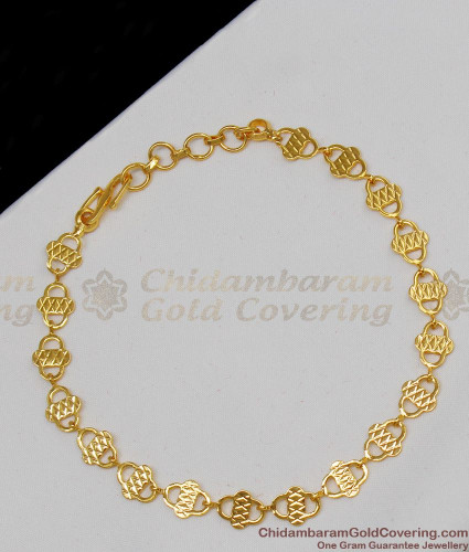 Imitation gold bracelets store