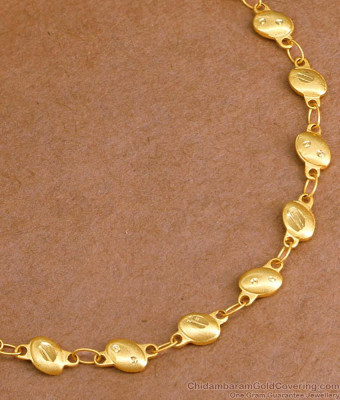 Matt Finish Plain Forming Gold Bracelet Oval Shaped Charms Design BRAC1040