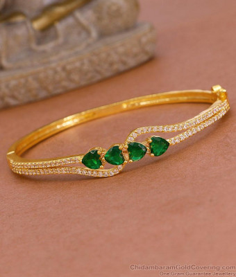 Trendy Heart Design Gold Kada Bracelet With Emerald Gemstone BRAC1112