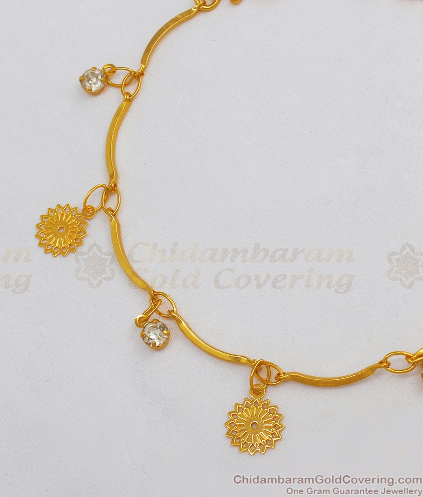 Thin Gold Inspired Heart Design Hanging Bracelet Daily Wear BRAC260
