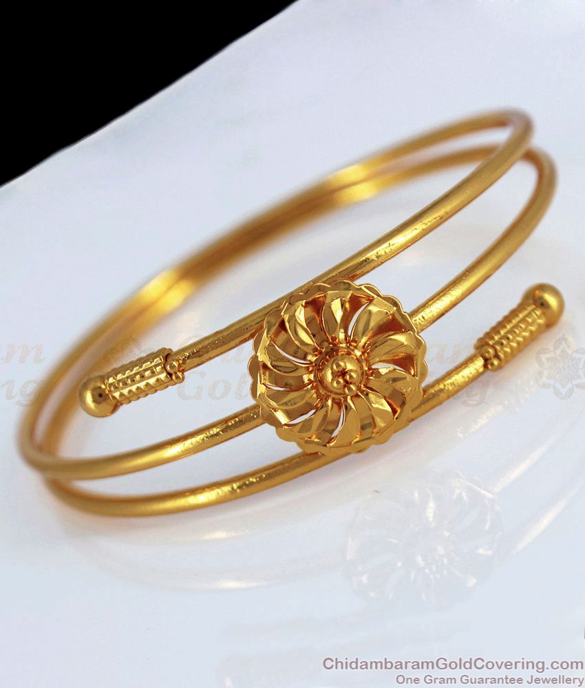 Buy quality 916 Gold Bracelet for women LB213 in Ahmedabad