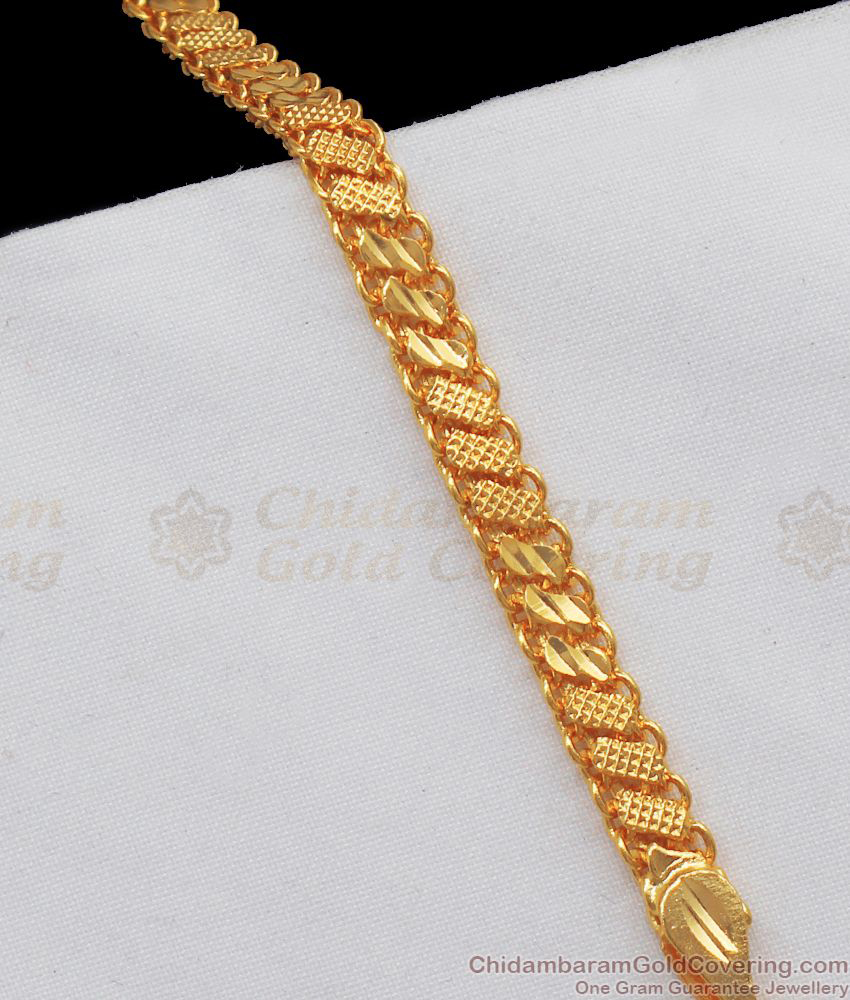 Traditional Gold Bracelet Unisex Design Regular Wear BRAC417