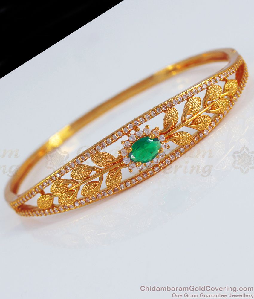 Leaf Design Gold Bracelet Emerald Stone Open Type BRAC486