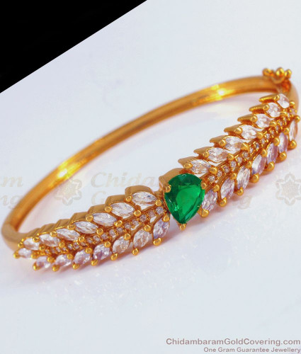 14k Yellow Gold Emerald Green Stone Design Bracelet, Dainty Oval Jewelry, Emerald  Green, Bridal Accessory, Gift for Her - Etsy Denmark