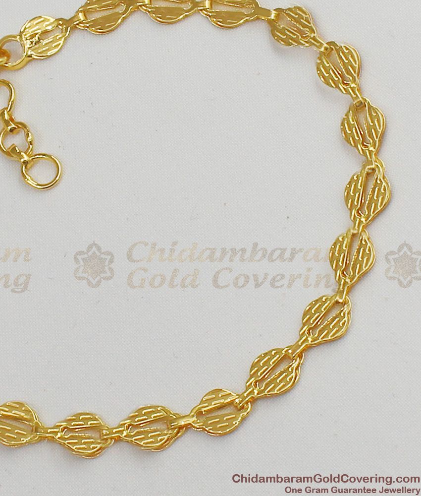 Trendy Party Wear Light Weight Gold Bracelet Ornament For College And Office Use BRAC066