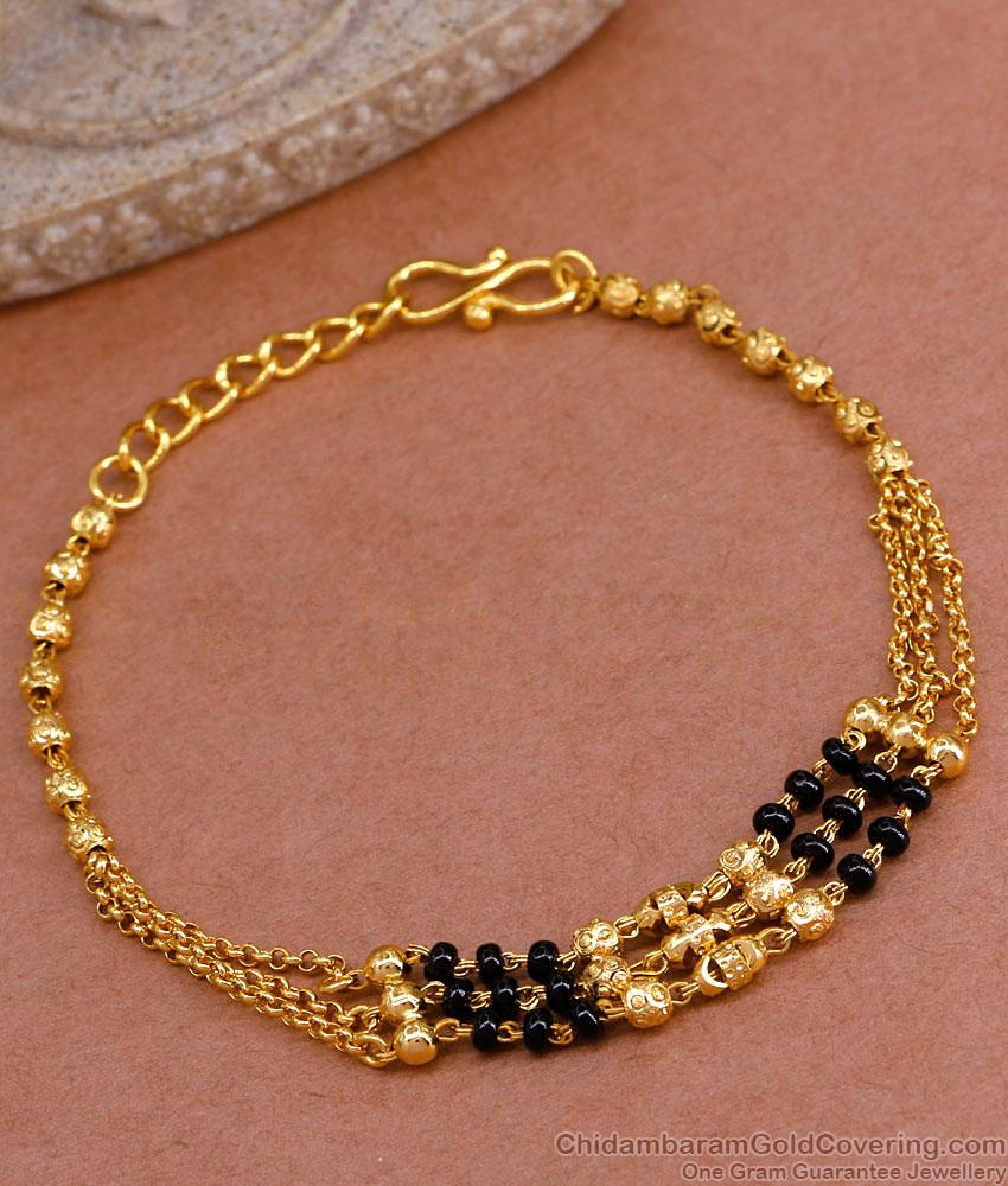 Gold Filled Threaded Chain Bracelet Black main image 0