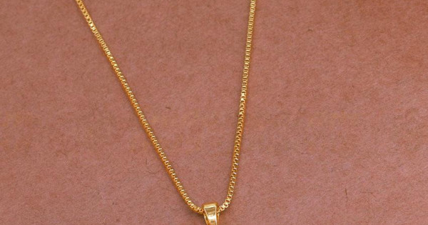 Unique Regular Use Gold Pendant Thin Chain For Women BGDR1222