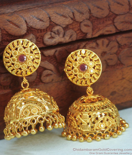 Buy Gold Jewellery Designs Online In India | CaratLane