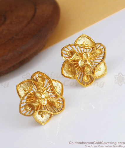 22KT Gold Ladies Tops - ErGt26601 - US$ 612 - 22Kt Gold Earrings for  ladies. Earrings are designed with intricate filigree work and machine cut.