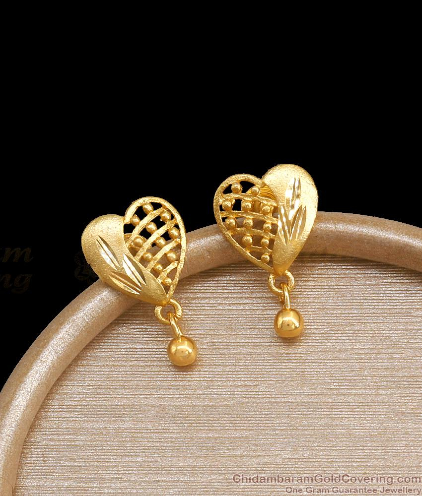 Cute Heart Studs Forming Gold Earrings ER4046 cute-heart-studs-forming-gold-earrings-er4046