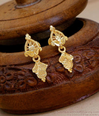 Plain Floral Design Forming Gold Earring Bridal Collections ER5684