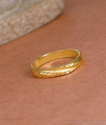 Buy Plain Gold Imitation Wedding Ring Design For Women FR1629